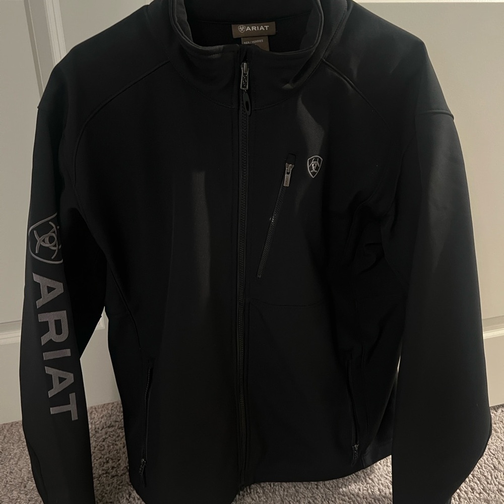 Ariat Men's Black Water resistant Performance Jacket